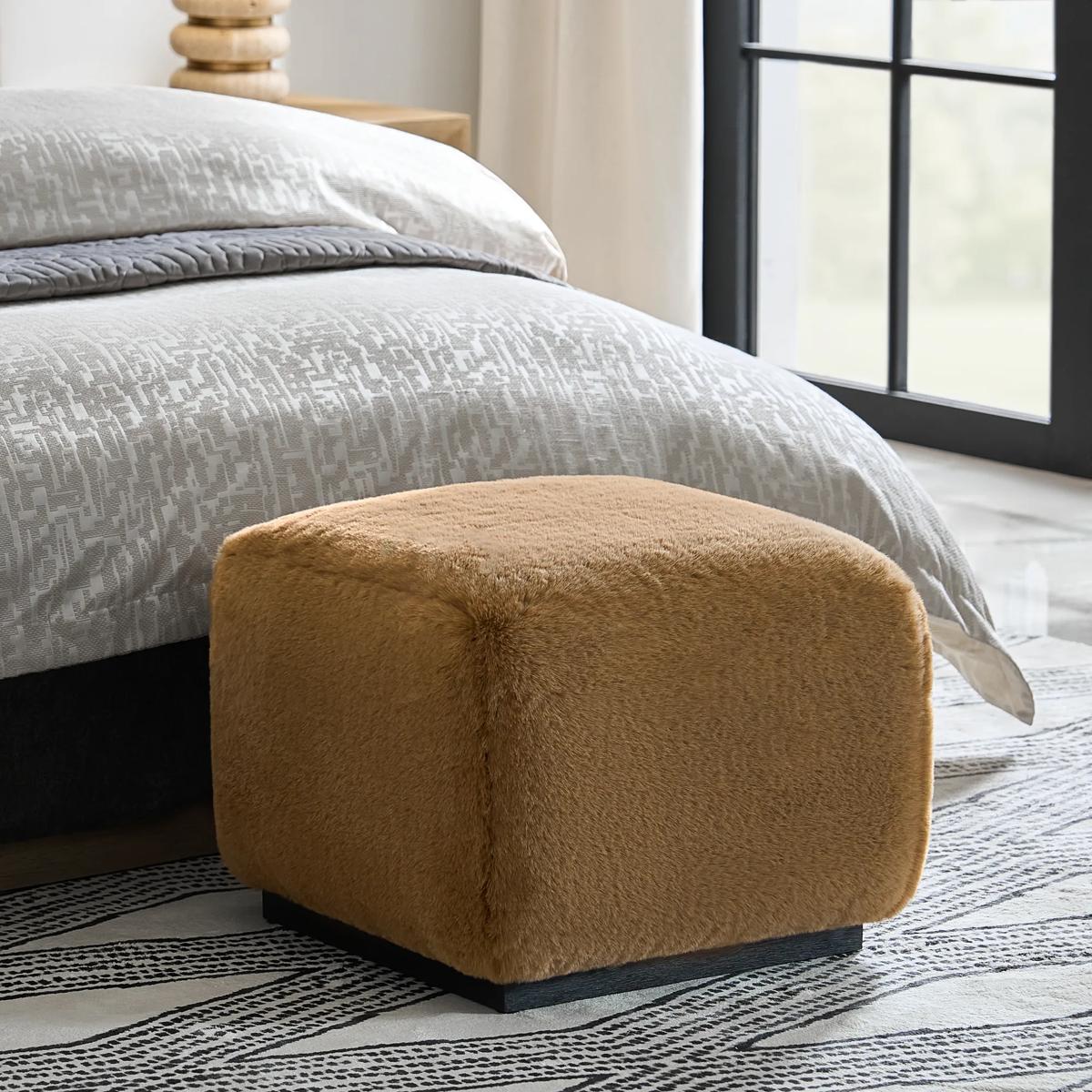 Lris Pouf